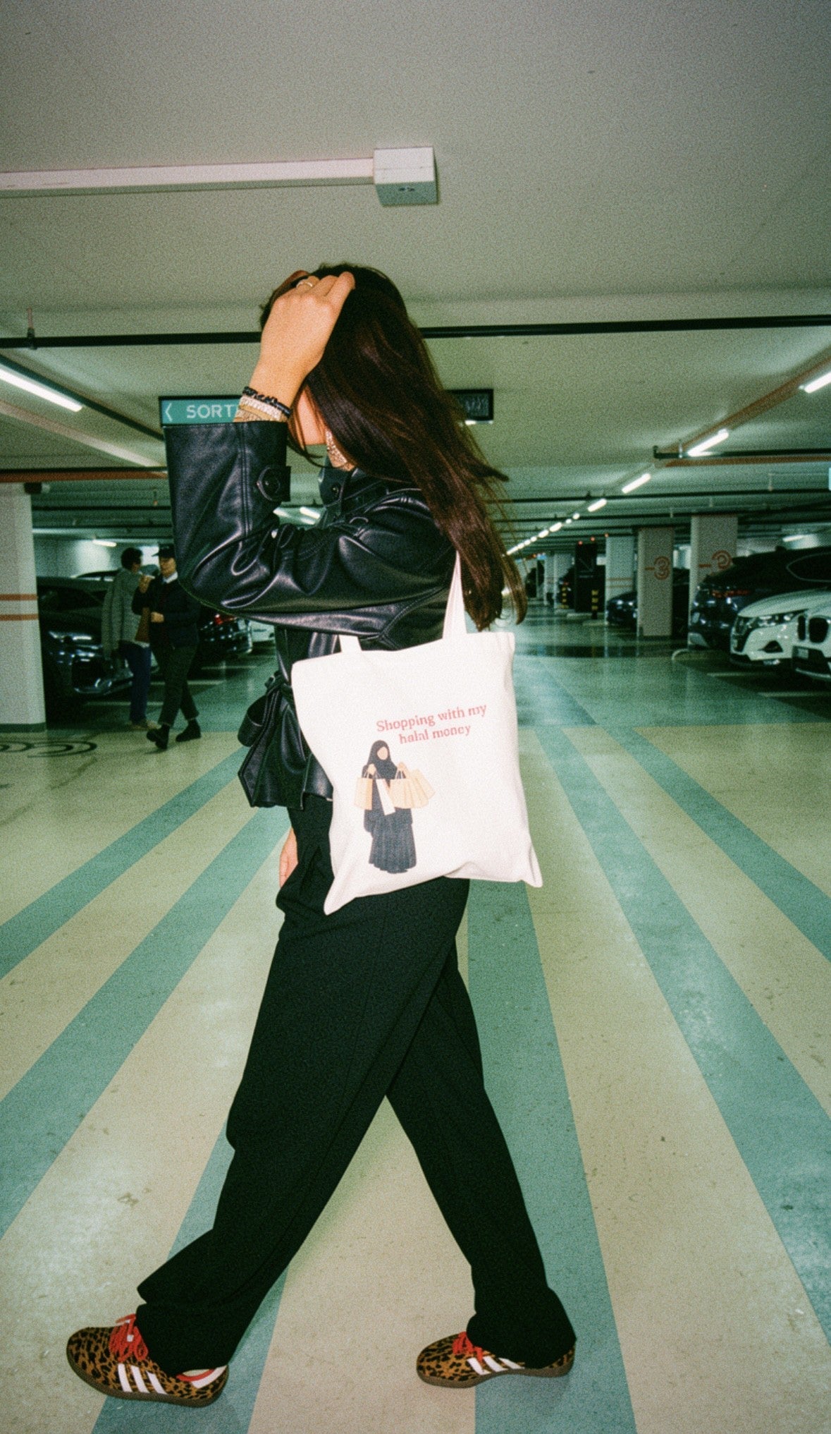 Tote-Bag Shopping with my halal money
